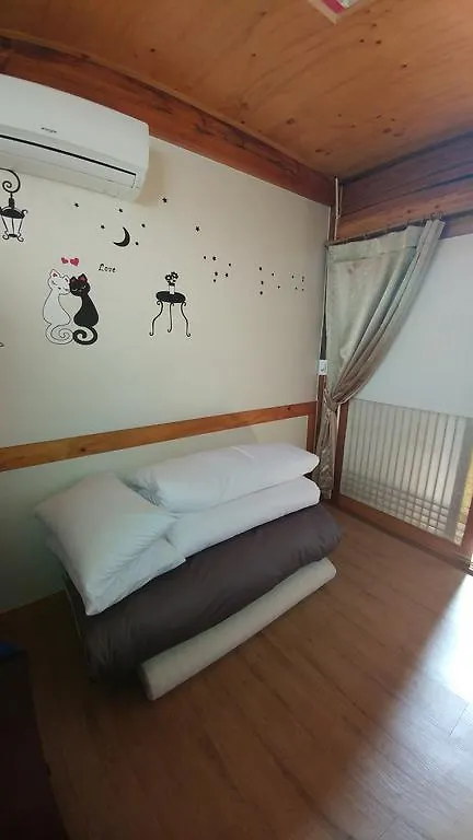Charm Hanok Guest House Seúl 2*,  Corea del Sur
